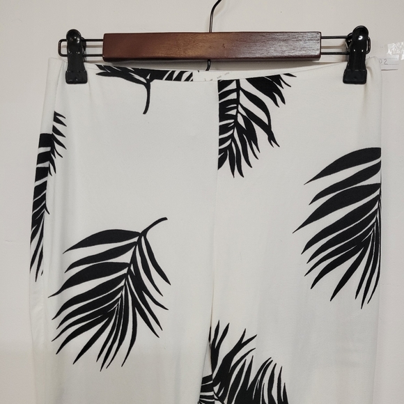 PUBLIK Palm Print pull on flare polyester spandex pants, sz Large - Picture 4 of 9